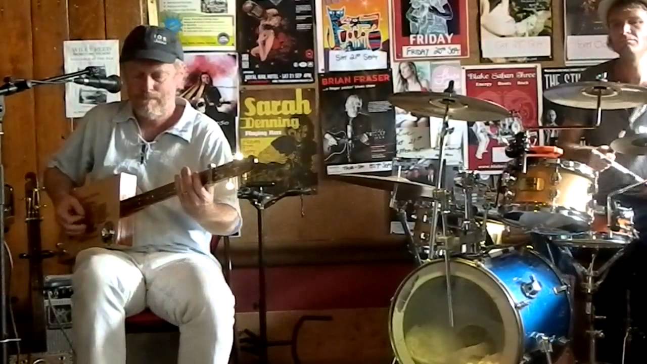 Obejrzyj Nigel McTrustry at Get Rooted! Australias first Cigar Box Guitar Festival w YouTube Obejrzyj Nigel McTrustry at Get Rooted! Australias first Cigar Box Guitar Festival w YouTube