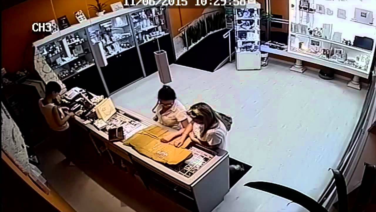 Furto con Destrezza 11.06.2015 - GIOIELLERIA DIGILIO, Montescaglioso (MT)