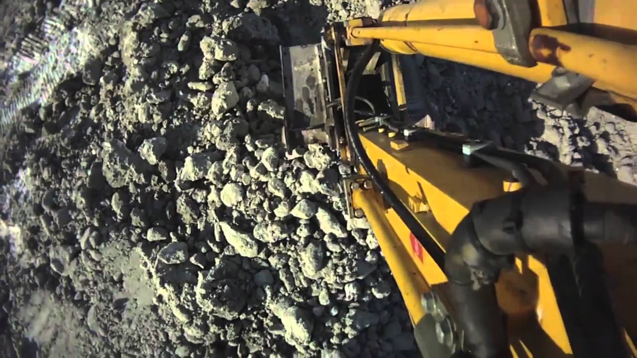 Kirkenes videregående skole - Anleggsmaskin - 290311