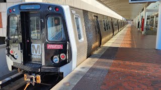 [4K] – Full Ride – Washington DC's WMATA Silver Line – Westbound – Downtown Largo – Ashburn screenshot 5