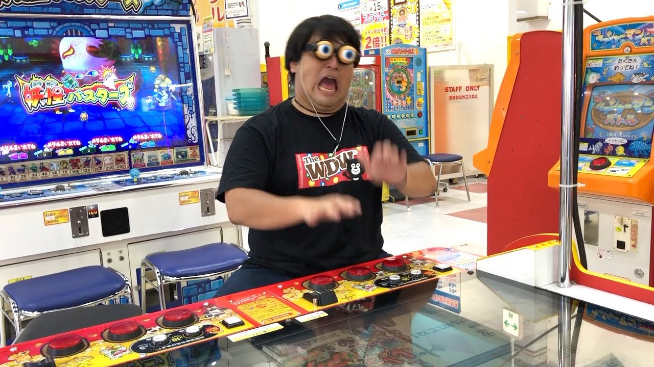 変態がゲームセンターにいましたwwww