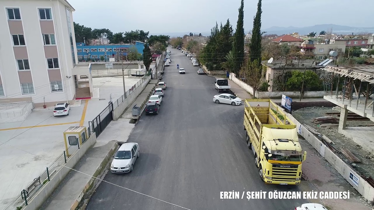ERZİN’İN CADDELERİ ASFALTLANIYOR