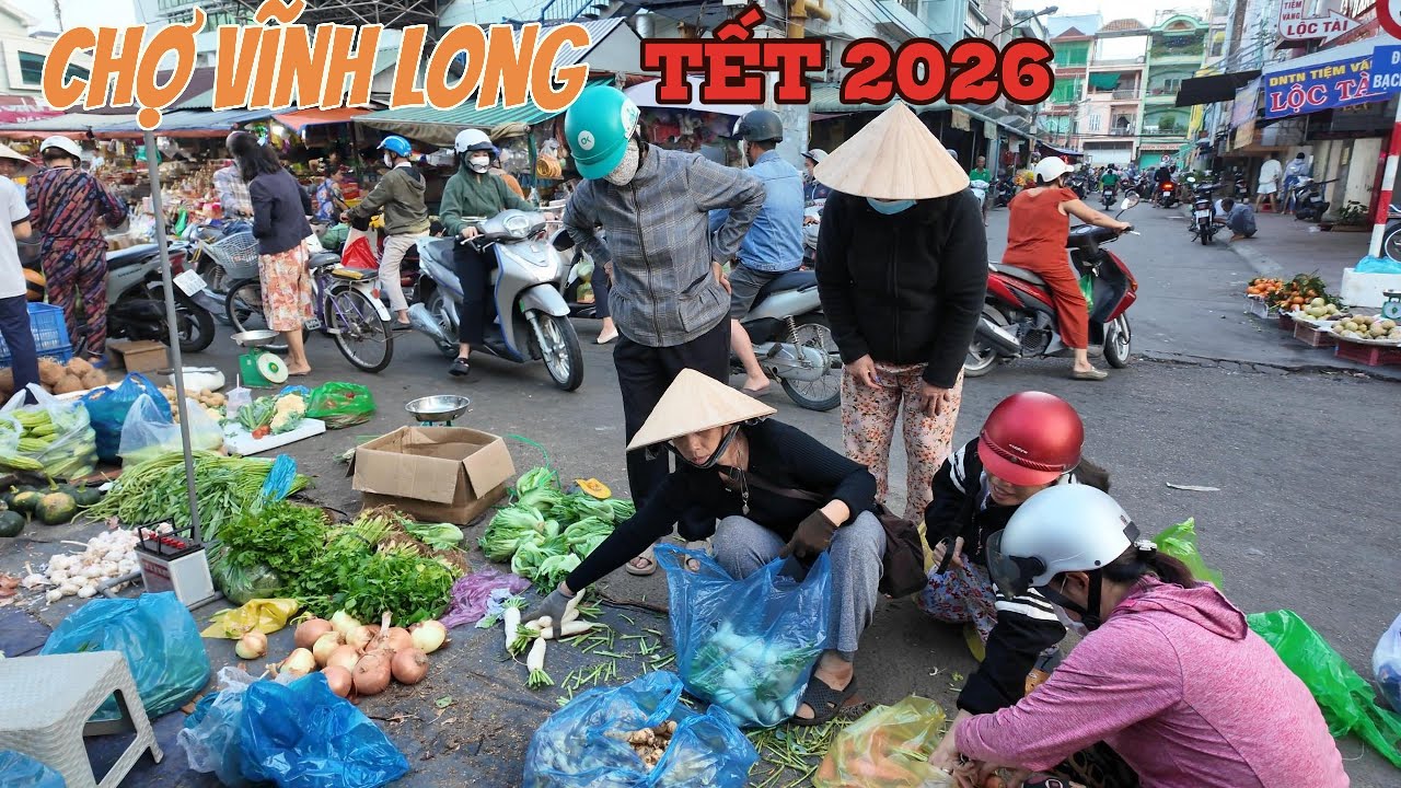 Chợ Vĩnh Long cận Tết 2026 rực rỡ sắc Hoa bày bán khắp nơi