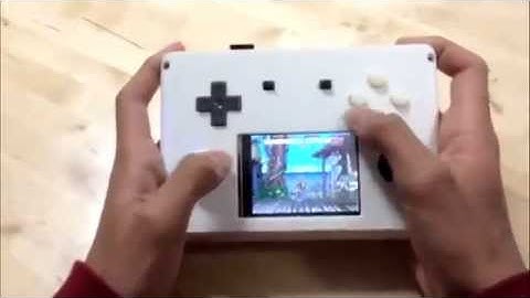 The eNcade: A Portable Raspberry Pi Gaming Console