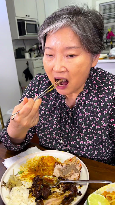 Part 1 - Korean Parents try FILIPINO FOOD for the FIRST TIME #filipino #filipinofood #lechon #adobo
