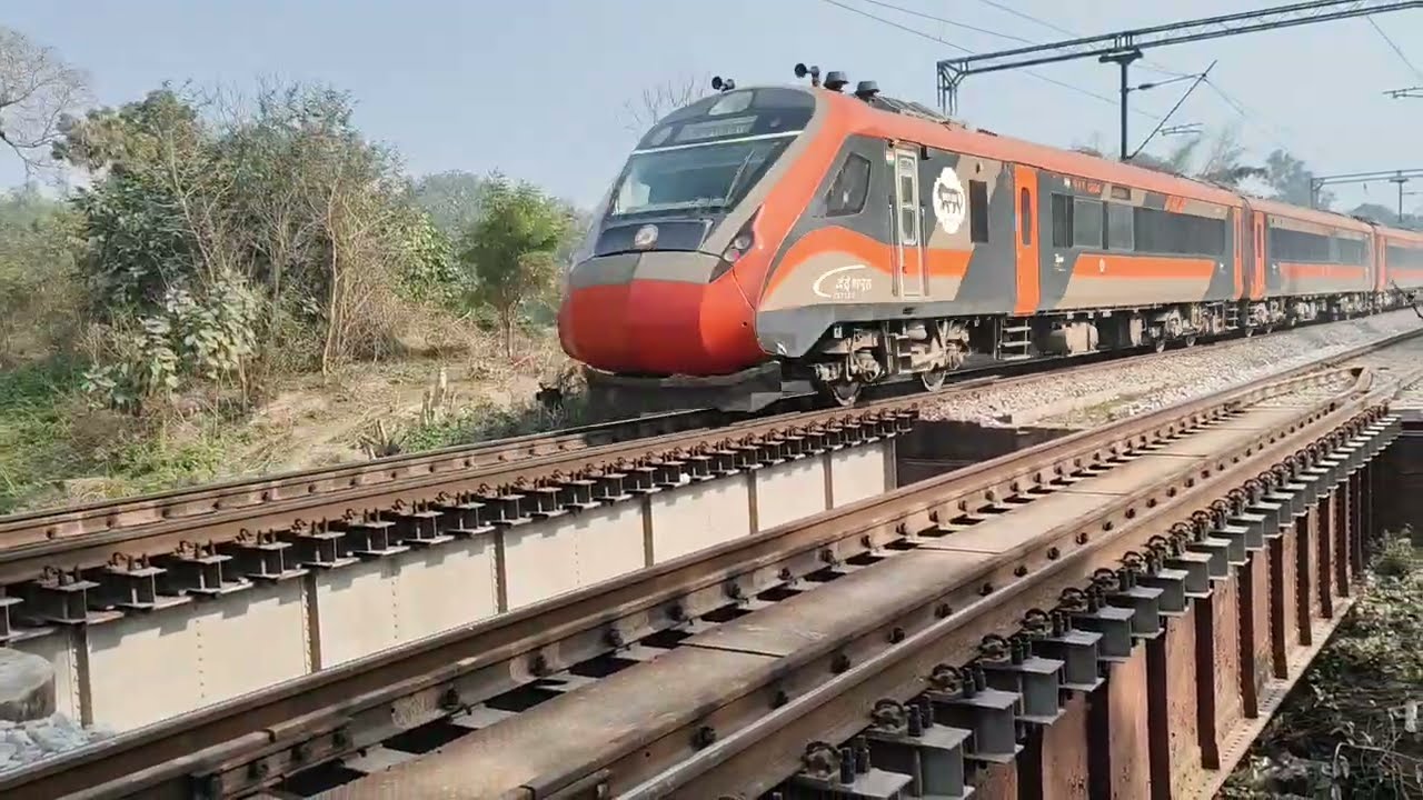 22490 Varanasi Vande Bharat Express Skip Masit Railway Station...