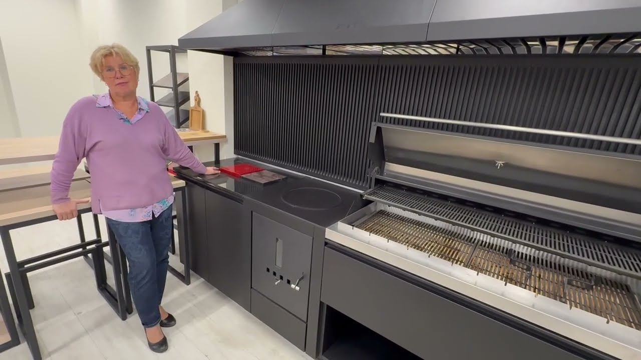 Уличные кухни Астов в салоне каминов на Ленинской Слободе, 19