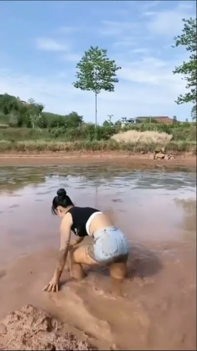 gadis ini jago tangkap ikan #mancing #mancingikan #mancingmania
