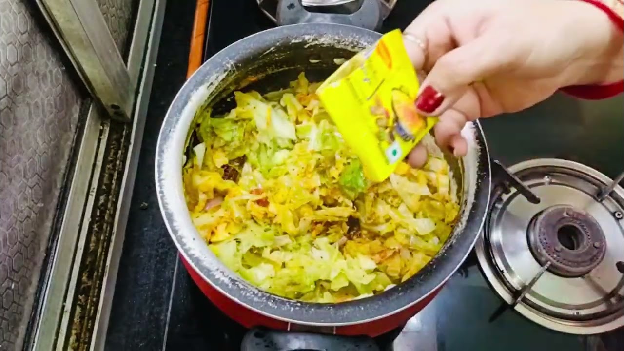 Patta gobhi or Simla mirch Ki tasty sabji 😜🥰🤗#youtube #cooking #recipe #share #viral 🙏🙏