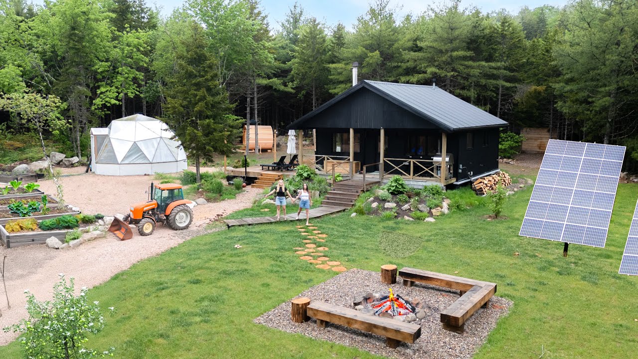 Мы купили домик за 50 тысяч долларов и построили автономный дом за 3 года (замедленная съемка от ...