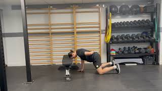PRONE NECK BRIDGE KNEES, 1 HAND