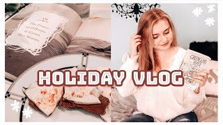 HOLIDAY READING VLOG 🌲 | diving into middle grade, winter baking, & book mail