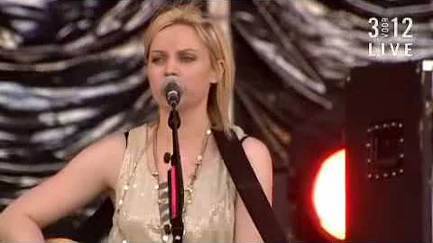 Amy MacDonald - Dancing in the Dark (Bruce Springs...