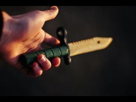 ვიდეო: როგორ გავაკეთოთ დანა ხისგან