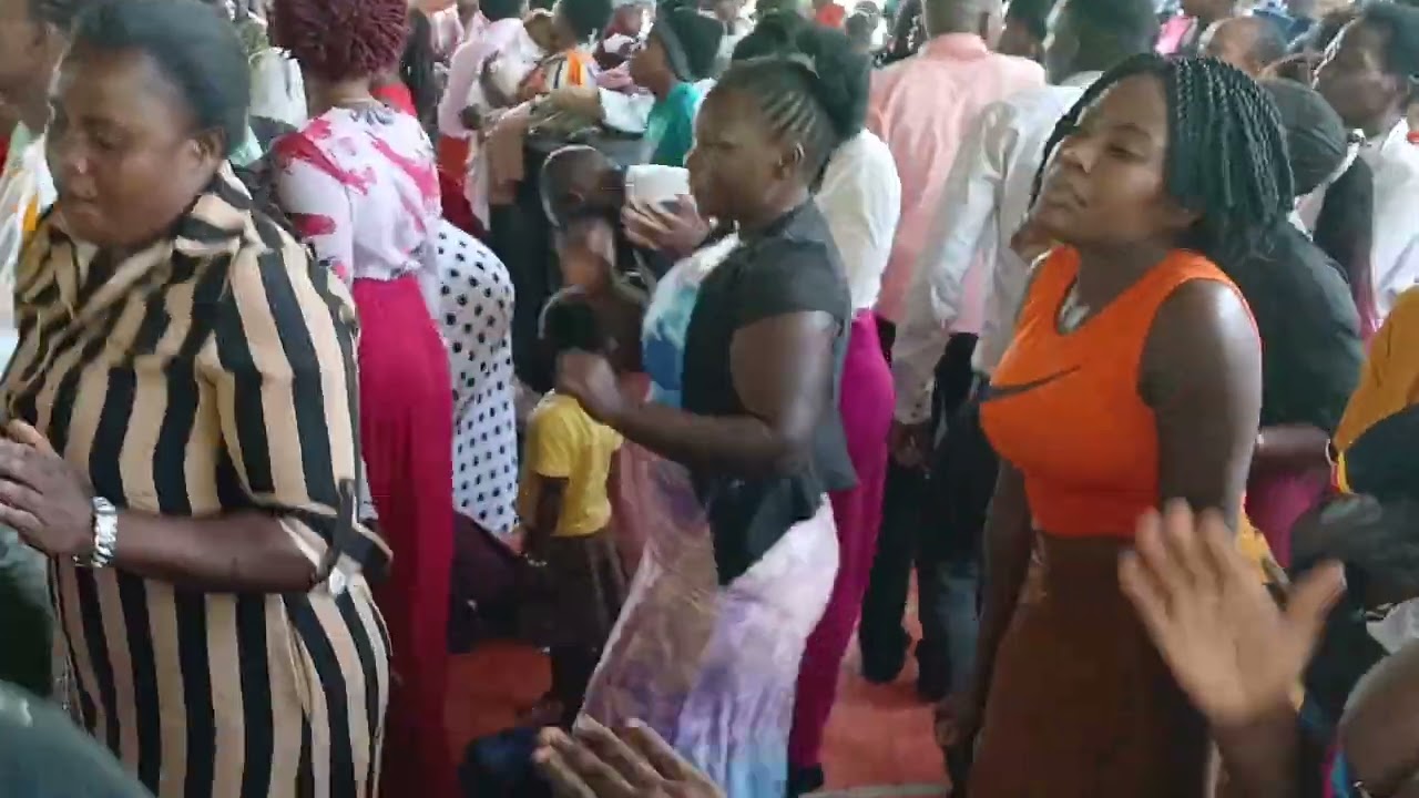 Singing dancing and praising with holyspirit Romans 8