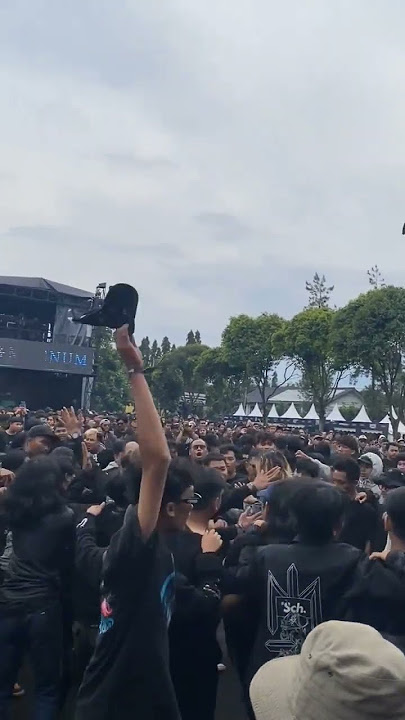 ALONE AT LAST - AMARAH, SENYUM DAN AIR MATA LIVE DOOMSDAY OPEN AIR FESTIVAL 2022