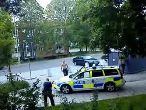 Video: Bean The Pug Greps Av Lokal Polis, Och Mug Shot Ger Ren Glädje