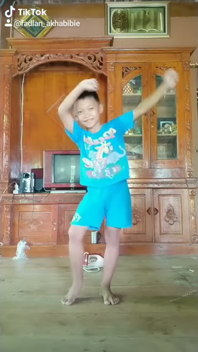 joget tiktok versi terbaru (bocil sd)