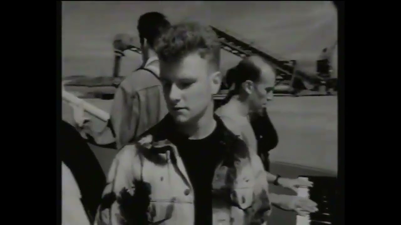 Tonight At Noon - The Bretons