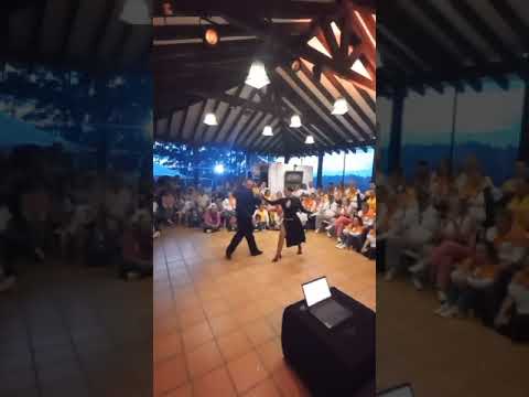 LA CUMPARCITA