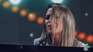 Rocío Ojuelos canta su canción ‘’Duele’’ en el Especial de Pastora Soler