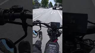 30 Grad, 45 km/h Fahrtwind. Angenehm auch mit Schutzkleidung. #eride #eridepro #surron #talaria