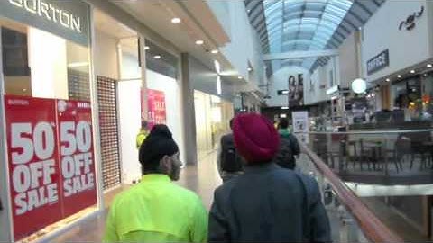 Reading Apple Store Opening