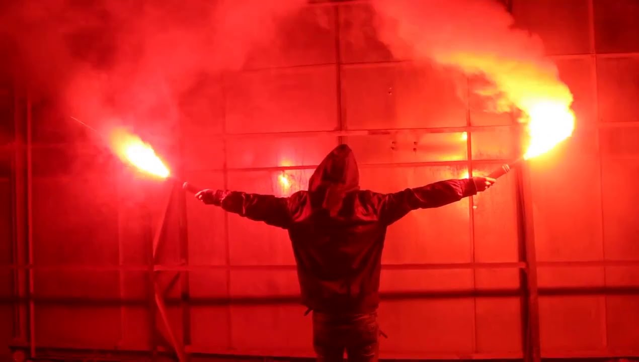 flames شماريخ  feu à main rouge Chiarore rosso della mano,