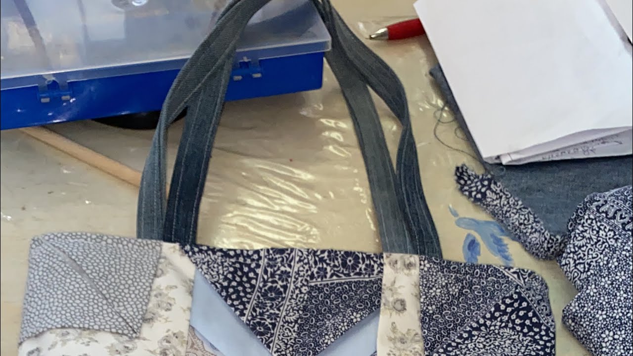 Ricicliamo i jeans .La borsa. Il Baule della nonna.