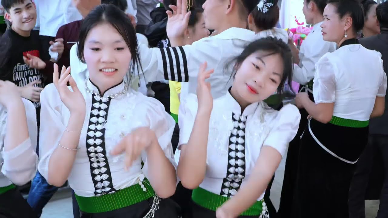 Nhạc Sàn Tây Bắc Cực Phê