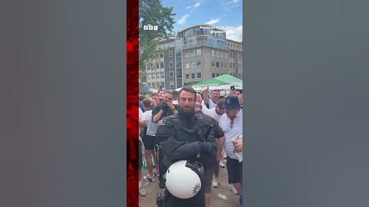 Gareth Southgate lookalike cop serenaded by England fans. #Euro2024 #Football #BBCNews