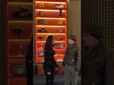 نور الغندور وصوره تذكاريه مع النجم العالمي جوني ديب