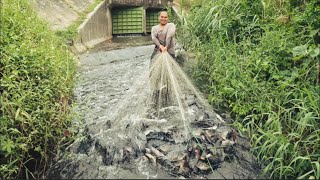 Sandamakmak na isda ang Nakatambak sa maliit na agos ng tubig catch&cook: