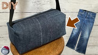 デニムリメイクバッグ Triangle shoulder bag Denim remake bag made with a household sewing machine