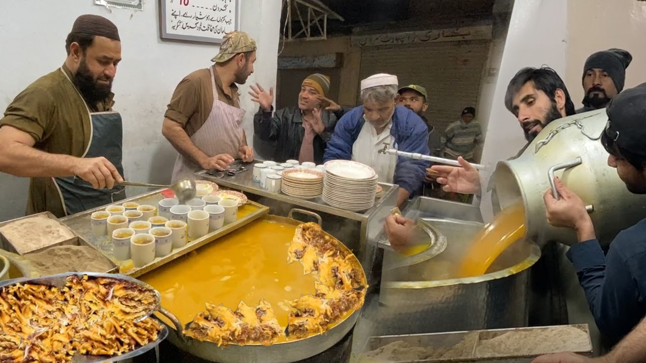 8,000 CUPS OF SOUP SOLD IN A DAY Best Peshawari Chicken Yakhni Soup