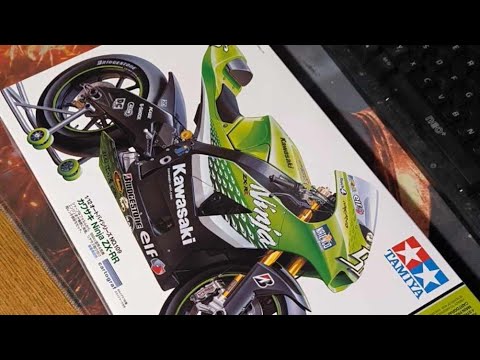 トリコ ブロマイド Building The Tamiya 1|12 Kawasaki Ninja ZX