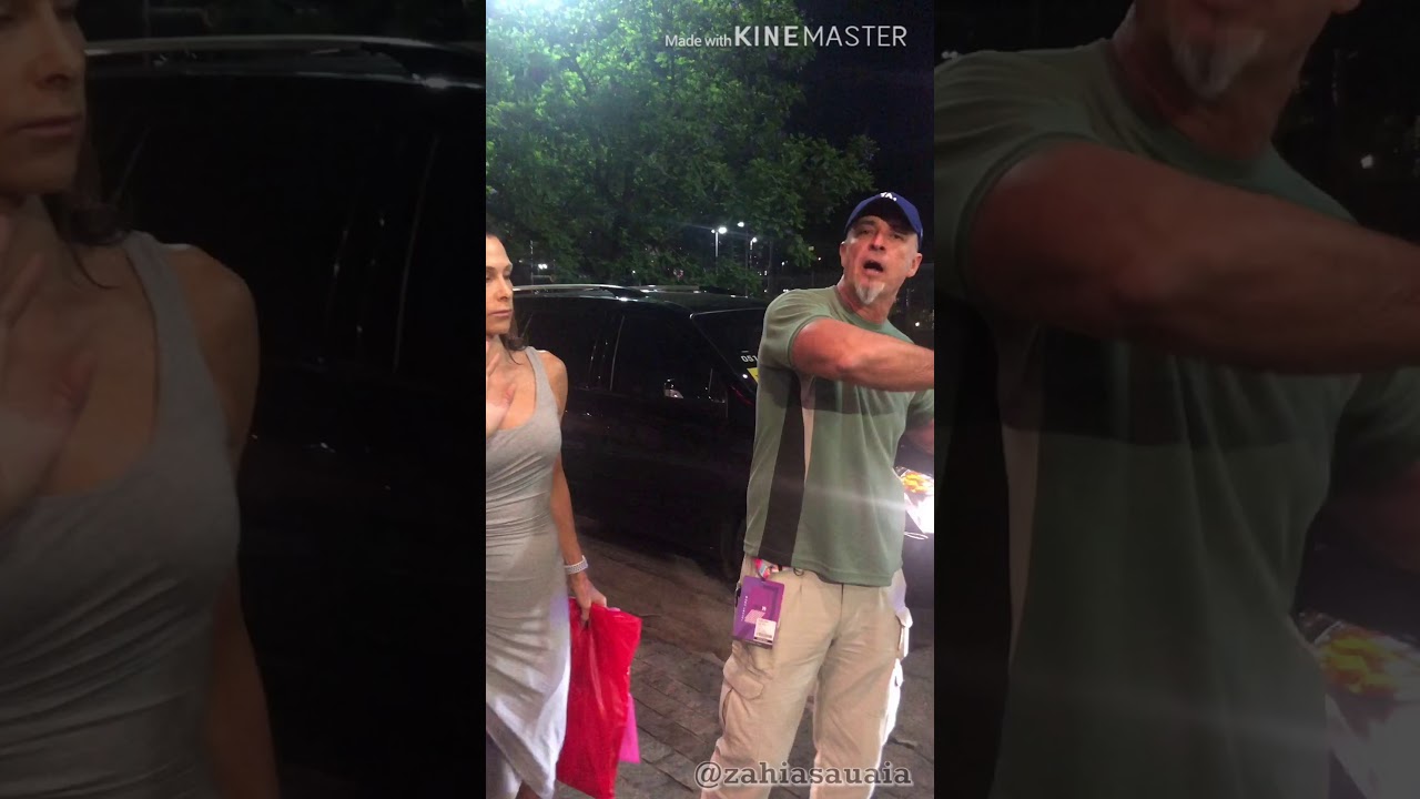 Lana Parrilla com fãs no Hotel em SP (07/12/19)