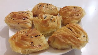 Hazır yufkayla açma börek tadında sodalı midye börek