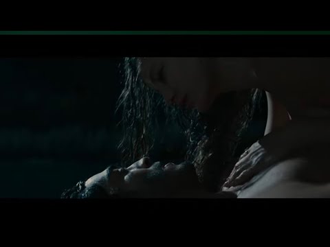 Shahmaran / Kissing Scene - Sahsu and Maran (Serenay Sarikaya and Burak Deniz) | 1x08 in