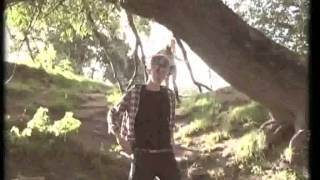 Watch Muchuu Somebody Tell Me video