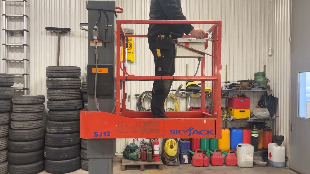 Pelarlyft Skyjack SJ12