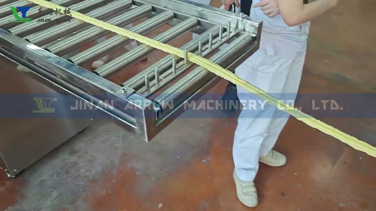 Automatic fry sun chips machinery Fried wheat chips moon shape extruder machine