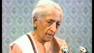 Krishnamurti - ¿Cómo puede una vivir con un esposo que no la quiere?