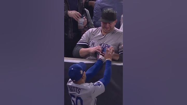 Yankees fans ejected for game interference