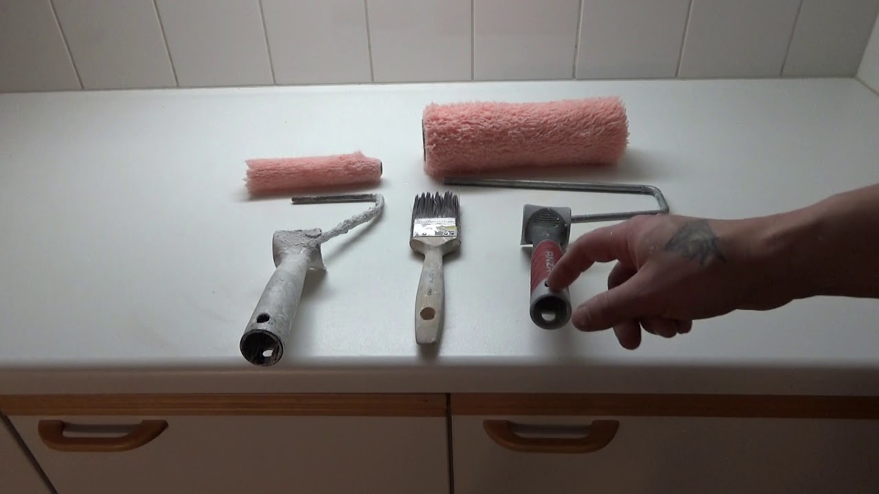 Seinien huolto maalaus / pesumaalaus