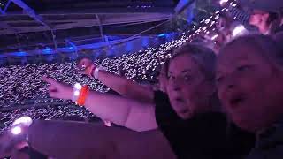 Coldplay sky full of stars at Wembley  screenshot 5