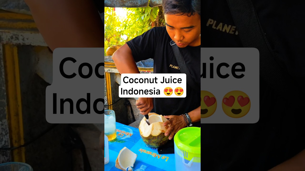 Fresh Coconut Juice in Indonesia, jakarta 😍😍