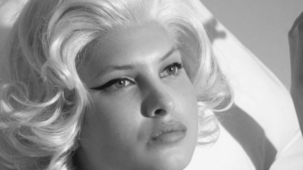 Bonus Studio | Harper's Bazaar España presenta: "2021: Un año de cine" | Productora Creativa Madrid