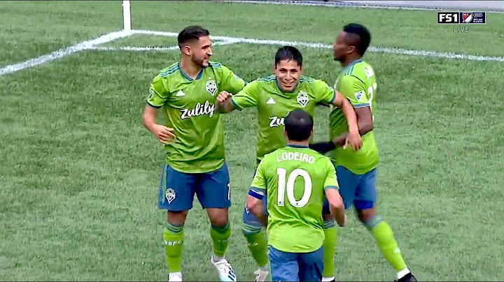 ¡Explota el estadio! Con un golazo Raúl Ruidíaz abre el marcador