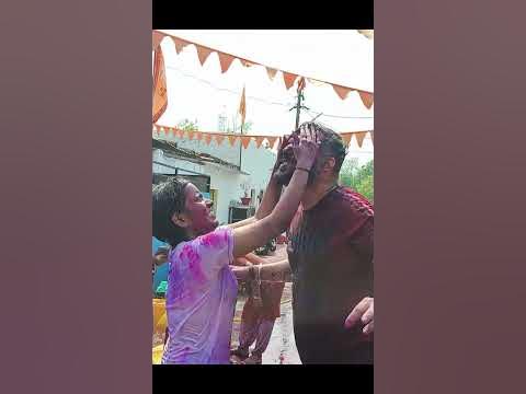 holi playimg with pakka rang images
